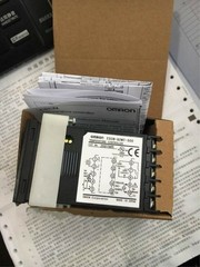 1PC Omron E5CN-Q2MT-500 E5CNQ2MT500 Temperature Controller AC100~240V New