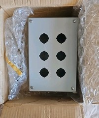 Thomas & Betts T-6PB Pushbutton Enclosure 9-1/2″ X 6-1/4″ X 3″
