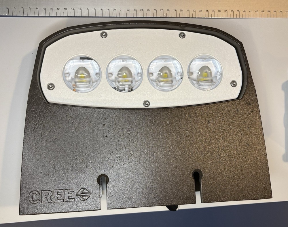 Cree Wall Pack CKCR-XSPW-B-WM-3ME-4L-57-UL-BZ – Color Bronze
