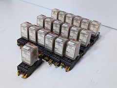 Schrack MT3330C4 relay, 24VDC with Schrack MT78740 relay base as shown