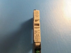 IDEC RV8H 6-24 VAC, Interface Relay Input With RV1H-G-D24 Coil Relay