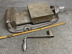 6 “Bridgeport Milling Drilling Vise With Handle And Hard Jaws Vintage USA