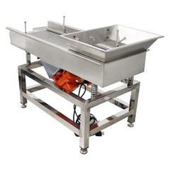 110V Linear Vibrating Screen Stainless Steel 3mm Hole 3000RPM Dual Motor