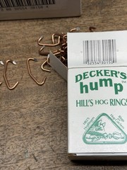Box of 100 Decker Manufacturing Company ~Decker’s Hump Hill’s No.3 Hog Rings