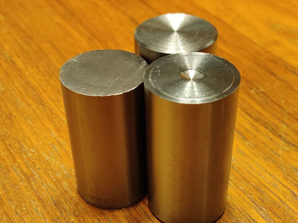 Titanium Round Stock 6Al4V (Gr. 5) Bar Ends – 1.375″ Dia. X 2.250″L