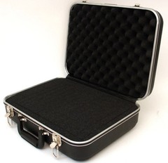 1416 – PLATT LUGGAGE – LIGHT-DUTY ABS CASE – Interior Dimensions (L x W x D): 16