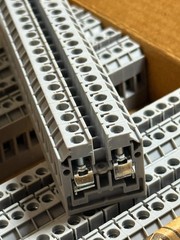 NEW Box of 100 Altech CMB4 Mini Feed-Through Panel Mount Terminal Blocks 35A