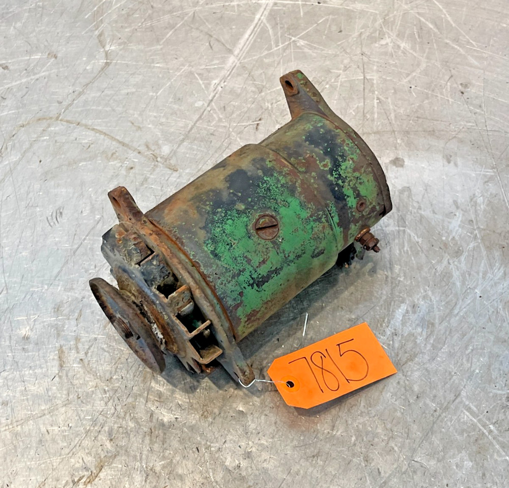 1967 John Deere 4020 Tractor 12V Generator 1100380