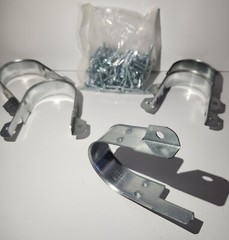 2″ CPVC TWO-HOLE 90° SIDE MOUNT STRAP SKU:077 ( ONLY SALE BOX OF 100 PCS )
