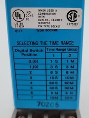 Cutler-Hammer TRN1P Electronic Timer 10A 120VAC 0-5 Min with D3PA2 Socket Base