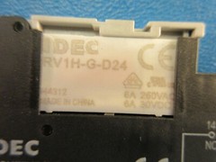 IDEC RV8H 6-24 VAC, Interface Relay Input With RV1H-G-D24 Coil Relay