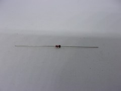 20 Pcs Pack Lot Silicon Planar Zener Diodes 1/2W 0.5W DO-35 Package DIP – 3V