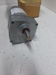 Dayton 4Z065A Permanent Split Capacitor Gearmotor **NOS**