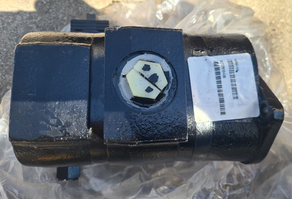BOBCAT High Flow Double Gear Hydraulic Pump S250 S300 863 Skid Steer T200