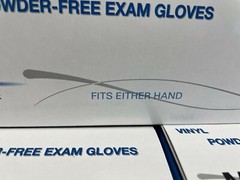 U10: Case of 1500 (10 Boxes) Medline Vinyl Powder-Free Gloves Medium SB512