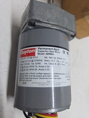 Dayton 4Z065A Permanent Split Capacitor Gearmotor **NOS**