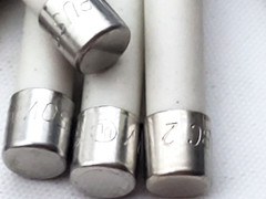 Box of 100 Bussmann ABC2 250 Volt 2 Amp Ceramic 1/4″ x 1-1/4″ Fast Acting Fuses