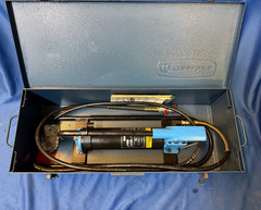 Cembre PO 700 Hydraulic Foot Pump w/ Case