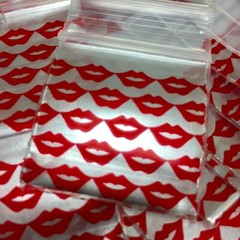 BaggiesSince1987- 1515 ZipSeal DesignBags 100PCS BUNNY PEARL RED SILVER 👀DETAIL