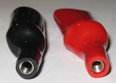 Insulated Heavy Duty Screw On Test Clips – Black and Red DMM Alligator Clips