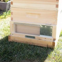 Stoney Acres Robbing Screen for Beehive, Fits 10-Frame Langstroth Hives