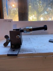 belt grinder tracking mechanism