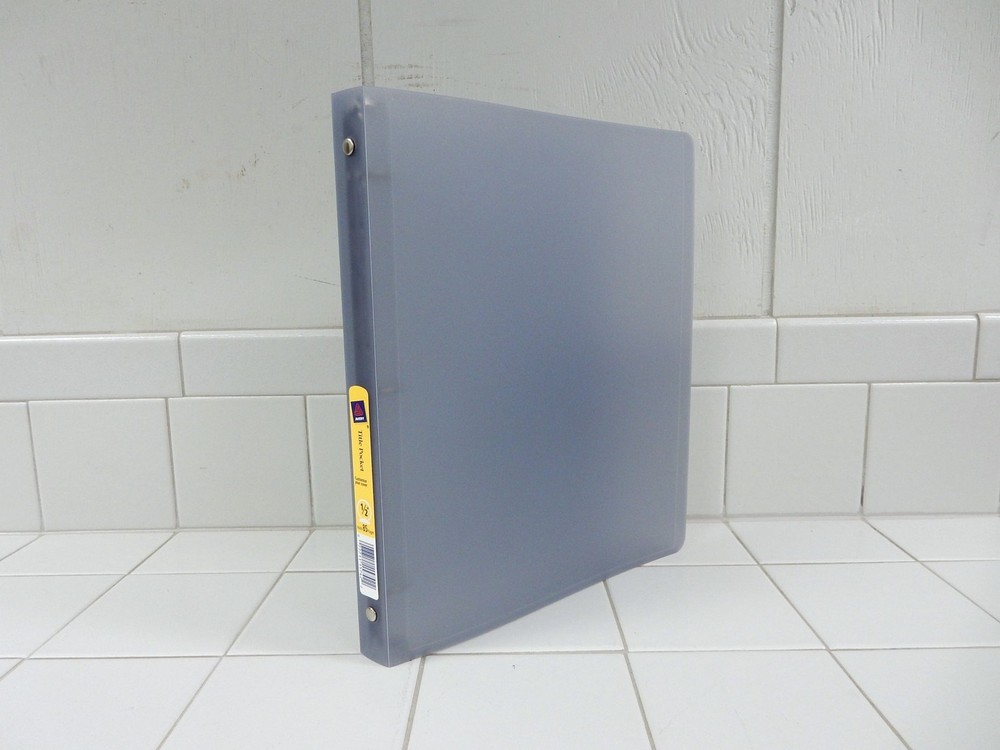 AVERY TITLE POCKET 1/2-INCH *3-RING BINDER* (BUYER GETS 2 BINDERS)