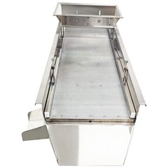 110V Linear Vibrating Screen Stainless Steel 3mm Hole 3000RPM Dual Motor