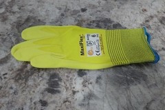 Pip 34-8743FY 12 Pk Size XS / 6 Yellow Cut-Resistant Glove