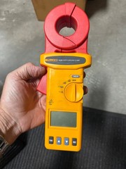 Fluke 1630 Earth Ground Clamp with Carry Case, Manual and Loop Resistence Card