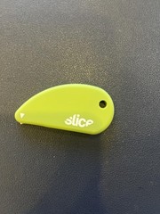 Ambidextrous Safety Cutter with Non-Slip Rubber Handle & Built-In Magnet
