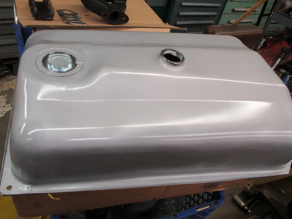 FORD NAA/JUBILEE/600/800/MORE TRACTOR GAS TANK W/SENDING UNIT HOLE NAA9002E NEW
