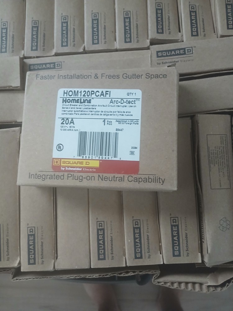 10 pack Square D HOM120CAFI 20 A Circuit Breaker