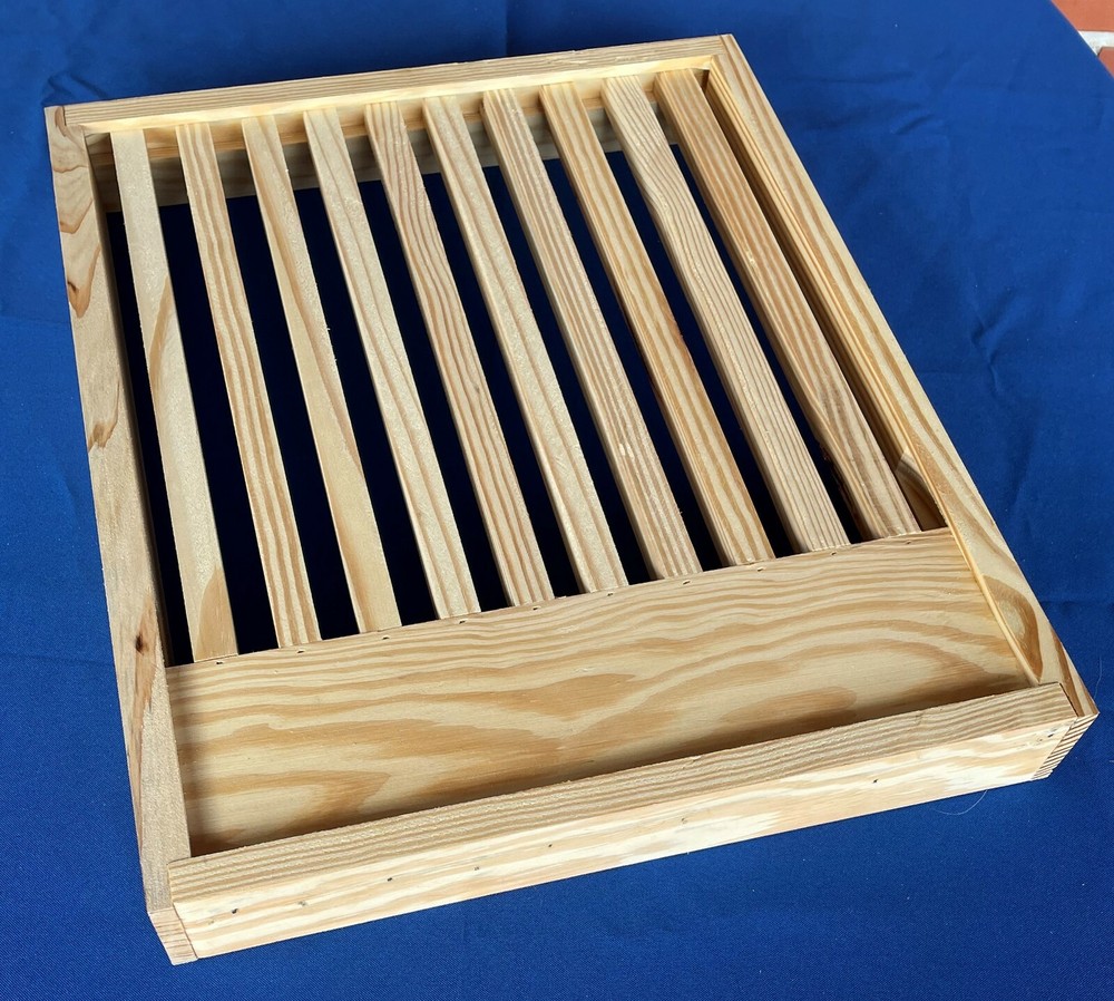 Pine 10 frame slatted rack for Langstroth bee hive