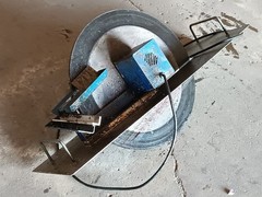 Unbranded Disk Type Oil Skimmer, 18 inch diameter – As Shown In Pictures