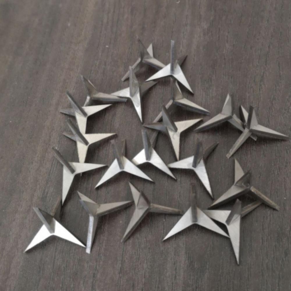 Tire Puncture Spikes Heavy Portable Duty Carbon Steel Triangle Road Spikes 50PCS