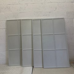 Greymond 4-Pcs Spar Brick Textured Wall Panels 23.6″ x 47.2″ x 0.5″ – White