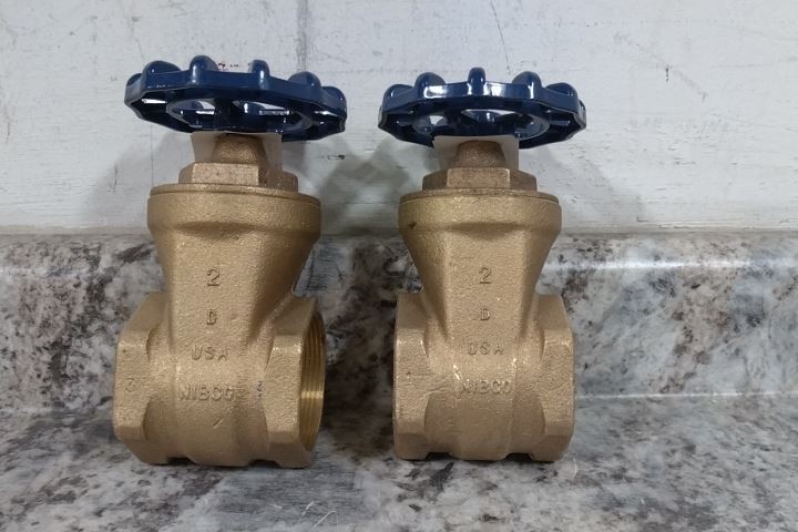 Nibco T29 2 2 Pk 2 In Valve Size FNPT x FNPT 200 Max PSI Gate Valve