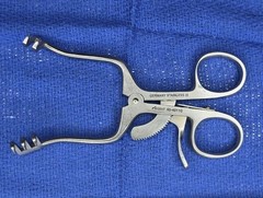 Argent Weitlaner Retractor 4.5″ 2×3 Prong Blunt – 5 Count Sold Separately