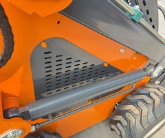 Wolfequip Wheel Mini Skid Steer Loader 23HP Tractor Bucket Hydraulic Guide Drive