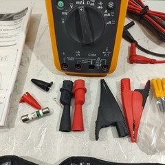 Fluke 287 True RMS Digital Multimeter Data Logger Kit + Lead Set, Booklet Extras