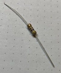 470 Ω, 5%, 500 mW (1/2 Watt), Carbon Film Resistor, Unbranded, 5 Each