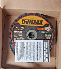DeWALT Ceramic Cutoff Wheels Type 1 6″D 0.0450″ Th 7/8″H QTY 17 DWA8953F