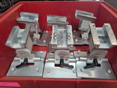 GCX WMM-0001-04 Articulating Wall Mount, max load 30 lbs/14kg, as shown in pics