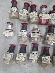 LOT OF 35 Square D 9001 KM1,KM35, KM7 Red Push MOMENTARY VARIOUS DIFFERENT