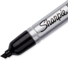 Sharpie 15001 Box of 12 Sharpie King Size Chisel Tip Permanent Markers – 2 boxes