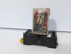 Schrack MT3330C4 relay, 24VDC with Schrack MT78740 relay base as shown