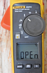 Fluke 902FC True RMS AC HVAC Clamp Meter AC/DC Volt temperature Contact Meter