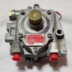 Beam Products Model 60 Propane Regulator, New Old Stock as Shown