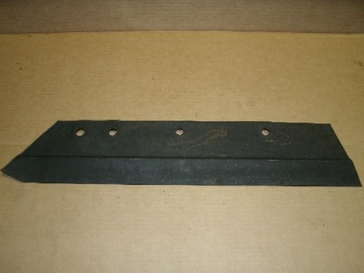 FF144RS Ford 14″ 4 Bolt Heat-Treated Plow Point Ribbed Plowshare Plow Share